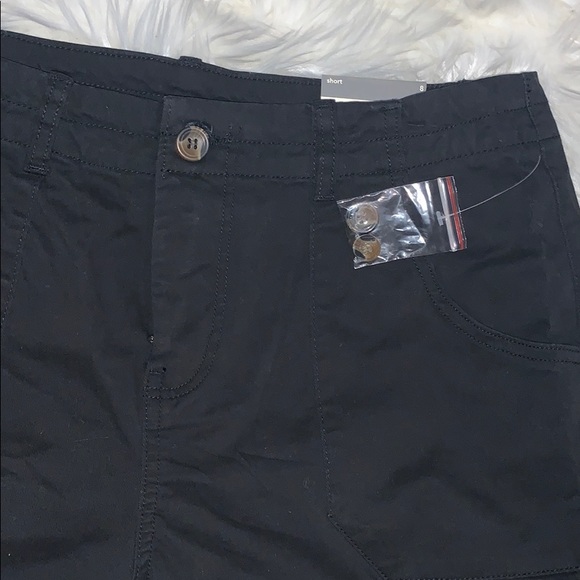 *BRAND NEW* Black casual shorts! - Picture 2 of 7
